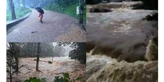 മണ്ണിടിച്ചിൽ ; ഇല്ലിക്കൽക്കല്ല് റോഡിൽ പെട്ടുപോയ വിനോദസഞ്ചാരികളെ മറ്റൊരു വഴിയിലൂടെ പുറത്തെത്തിച്ചു മണ്ണിടിച്ചിൽ ; ഇല്ലിക്കൽക്കല്ല് റോഡിൽ പെട്ടുപോയ വിനോദസഞ്ചാരികളെ മറ്റൊരു വഴിയിലൂടെ പുറത്തെത്തിച്ചു