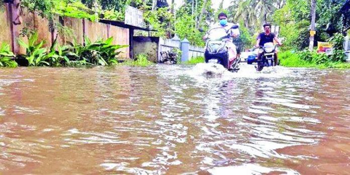 ദുരിതപ്പെയ്ത്ത് തുടരുന്നു ; ഇന്ന് 7 ജില്ലകളിൽ റെഡ് അലർട്ട് ദുരിതപ്പെയ്ത്ത് തുടരുന്നു ; ഇന്ന് 7 ജില്ലകളിൽ റെഡ് അലർട്ട്