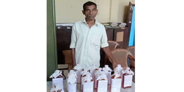 അളവില് കൂടുതല് മദ്യം അനധികൃതമായി കൈവശംവെച്ചയാൾ അറസ്റ്റിൽ അളവില് കൂടുതല് മദ്യം അനധികൃതമായി കൈവശംവെച്ചയാൾ അറസ്റ്റിൽ