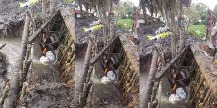 ചമ്പക്കുളം പാടശേഖരത്തിൽ മടവീണു ചമ്പക്കുളം പാടശേഖരത്തിൽ മടവീണു