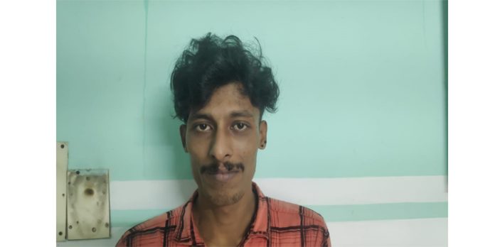 പ്രായപൂർത്തിയാകാത്ത പെൺകുട്ടിയെ പീഡിപ്പിച്ച കേസിൽ അമ്മയുടെ കാമുകൻ അറസ്റ്റിൽ പ്രായപൂർത്തിയാകാത്ത പെൺകുട്ടിയെ പീഡിപ്പിച്ച കേസിൽ അമ്മയുടെ കാമുകൻ അറസ്റ്റിൽ