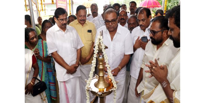 വിദ്യാഭ്യാസ രംഗത്തെ ഗുരുവിൻ്റെ വീക്ഷണം സാമൂഹ്യ നവോത്ഥാനത്തിന് നാന്ദി കുറിച്ചു : തുഷാർ വെള്ളാപ്പള്ളി വിദ്യാഭ്യാസ രംഗത്തെ ഗുരുവിൻ്റെ വീക്ഷണം സാമൂഹ്യ നവോത്ഥാനത്തിന് നാന്ദി കുറിച്ചു : തുഷാർ വെള്ളാപ്പള്ളി
