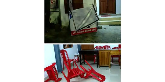 ഞാറയ്ക്കൽ സഹകരണ ബാങ്ക് തെരഞ്ഞെടുപ്പിനെ ചൊല്ലി തർക്കം ; വൈപ്പിനിൽ സിപിഐ ഓഫീസ് ആക്രമിച്ച് സിപിഎം ഞാറയ്ക്കൽ സഹകരണ ബാങ്ക് തെരഞ്ഞെടുപ്പിനെ ചൊല്ലി തർക്കം ; വൈപ്പിനിൽ സിപിഐ ഓഫീസ് ആക്രമിച്ച് സിപിഎം