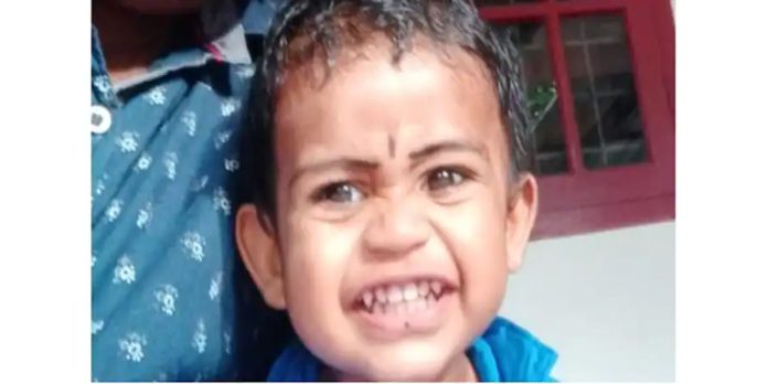 വീട്ടിലെ കോണിപ്പടിയിൽ നിന്നും വീണ് രണ്ട് വയസുകാരന് മരിച്ചു വീട്ടിലെ കോണിപ്പടിയിൽ നിന്നും വീണ് രണ്ട് വയസുകാരന് മരിച്ചു