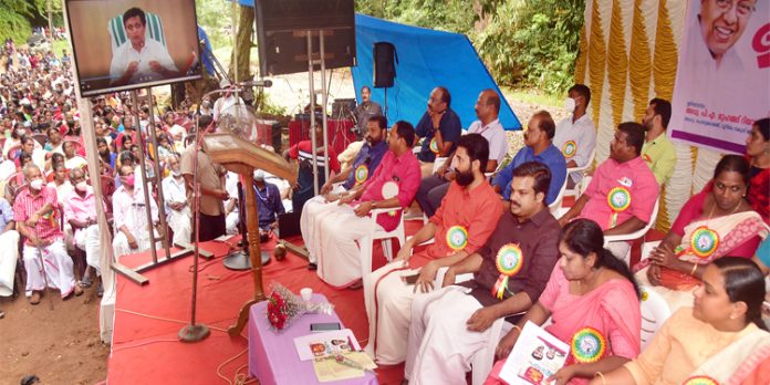 ഒരു കുഴിയുമില്ലാത്ത റോഡുകള് ലക്ഷ്യം : മന്ത്രി മുഹമ്മദ് റിയാസ് ഒരു കുഴിയുമില്ലാത്ത റോഡുകള് ലക്ഷ്യം : മന്ത്രി മുഹമ്മദ് റിയാസ്
