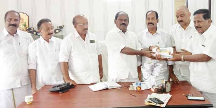 ഭാരത് ജോഡോ യാത്ര ; കൂപ്പൺ വിതരണോദ് ഘാടനം നടത്തി ഭാരത് ജോഡോ യാത്ര ; കൂപ്പൺ വിതരണോദ് ഘാടനം നടത്തി