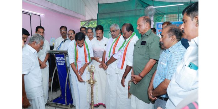 പഴവങ്ങാടിക്കര സഹകരണ ബാങ്കില് പ്രഭാത സയാഹ്ന ശാഖ ആരംഭിച്ചു പഴവങ്ങാടിക്കര സഹകരണ ബാങ്കില് പ്രഭാത സയാഹ്ന ശാഖ ആരംഭിച്ചു