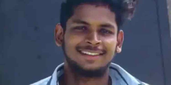യുവാവ് ട്രെയിനിടിച്ച് മരിച്ച സംഭവത്തില് ഡിവൈഎഫ്ഐ പ്രവര്ത്തകര്ക്കെതിരെ കുടുംബം യുവാവ് ട്രെയിനിടിച്ച് മരിച്ച സംഭവത്തില് ഡിവൈഎഫ്ഐ പ്രവര്ത്തകര്ക്കെതിരെ കുടുംബം
