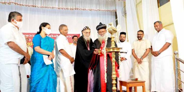 കുടുംബ ബന്ധങ്ങൾ ശക്തമാക്കണം : പരിശുദ്ധ കാതോലിക്ക ബാവാ കുടുംബ ബന്ധങ്ങൾ ശക്തമാക്കണം : പരിശുദ്ധ കാതോലിക്ക ബാവാ