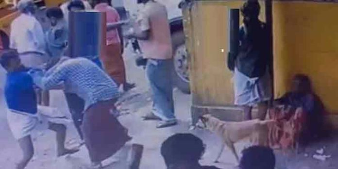 ബിവറേജസ് ഷോപ്പിനുമുന്നിൽ മദ്യപ സംഘത്തിന്റെ ആക്രമണം ബിവറേജസ് ഷോപ്പിനുമുന്നിൽ മദ്യപ സംഘത്തിന്റെ ആക്രമണം