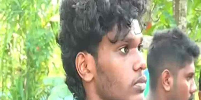 ബൈക്കിലെത്തിയ സംഘത്തിന്റെ മർദ്ദനമേറ്റ് വിമൽകുമാർ മരിക്കാനിടയായ സംഭവം ; പ്രതികരിച്ച് മകൻ രോഹിൻ ബൈക്കിലെത്തിയ സംഘത്തിന്റെ മർദ്ദനമേറ്റ് വിമൽകുമാർ മരിക്കാനിടയായ സംഭവം ; പ്രതികരിച്ച് മകൻ രോഹിൻ