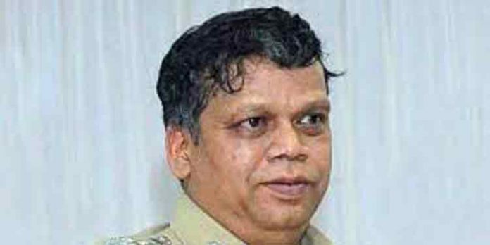 പണം വകമാറ്റി ചെലവഴിച്ച സംഭവം; മുന് ഡി.ജി.പി ലോക്നാഥ് ബഹ്റയുടെ നടപടി സാധൂകരിച്ച് സംസ്ഥാന സർക്കാർ പണം വകമാറ്റി ചെലവഴിച്ച സംഭവം; മുന് ഡി.ജി.പി ലോക്നാഥ് ബഹ്റയുടെ നടപടി സാധൂകരിച്ച് സംസ്ഥാന സർക്കാർ