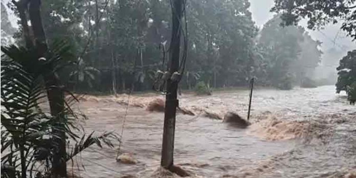 കൂട്ടിക്കൽ ഇളംകാട് ഭാഗത്ത് ഉരുൾപൊട്ടൽ കൂട്ടിക്കൽ ഇളംകാട് ഭാഗത്ത് ഉരുൾപൊട്ടൽ
