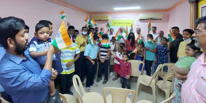 ഹർ ഘർ തരംഗയുടെ ഭാഗമായി കുവൈറ്റ് മലയാളികളും ഹർ ഘർ തരംഗയുടെ ഭാഗമായി കുവൈറ്റ് മലയാളികളും