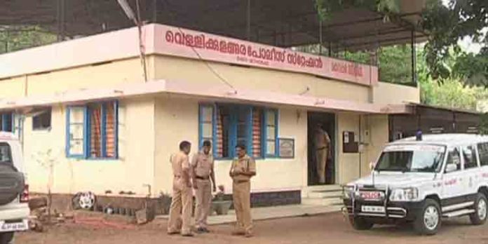 മകന് അമ്മയെ സിലിണ്ടര് കൊണ്ട് അടിച്ചുകൊന്നു ; പോലീസിന് കീഴടങ്ങി പ്രതി മകന് അമ്മയെ സിലിണ്ടര് കൊണ്ട് അടിച്ചുകൊന്നു ; പോലീസിന് കീഴടങ്ങി പ്രതി
