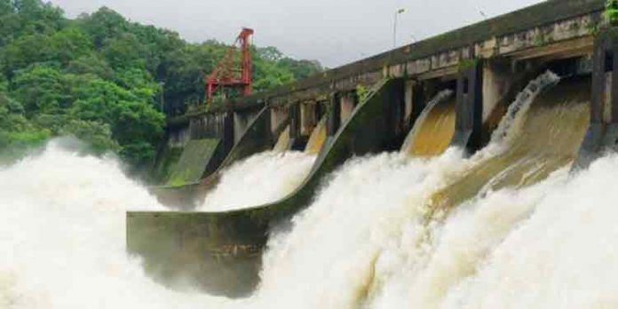 പെരിങ്ങല്ക്കുത്ത് ഡാമിന്റെ നാലാമത്തെ ഷട്ടര് തുറക്കുന്നു പെരിങ്ങല്ക്കുത്ത് ഡാമിന്റെ നാലാമത്തെ ഷട്ടര് തുറക്കുന്നു