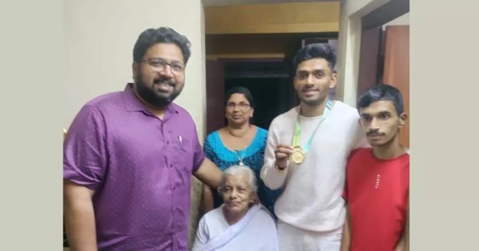 കോമണ്വെല്ത്ത് ഗെയിംസ് വിജയികളെ സര്ക്കാര് അവഗണിക്കുന്നു ; മുന് എം.എല്.എ ശബരീനാഥന് കോമണ്വെല്ത്ത് ഗെയിംസ് വിജയികളെ സര്ക്കാര് അവഗണിക്കുന്നു ; മുന് എം.എല്.എ ശബരീനാഥന്