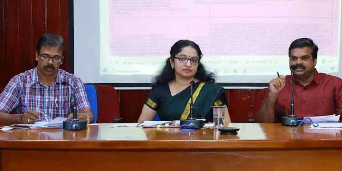 നിലവാരം കുറഞ്ഞ ഇന്റര്ലോക്ക് കട്ടകള് 24 മണിക്കൂറിനുള്ളില് നീക്കം ചെയ്ത് മൂന്നു ദിവസത്തിനകം ടാര് ചെയ്യണം : അഡ്വ. കെ.യു. ജനീഷ് കുമാര് എംഎല്എ നിലവാരം കുറഞ്ഞ ഇന്റര്ലോക്ക് കട്ടകള് 24 മണിക്കൂറിനുള്ളില് നീക്കം ചെയ്ത് മൂന്നു ദിവസത്തിനകം ടാര് ചെയ്യണം : അഡ്വ. കെ.യു. ജനീഷ് കുമാര് എംഎല്എ