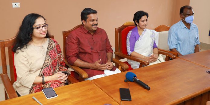 കോന്നി മെഡിക്കല് കോളേജില് ഏറ്റവും മികച്ച പഠന സൗകര്യം : അഡ്വ.കെ.യു.ജനീഷ് കുമാര് എംഎല്എ കോന്നി മെഡിക്കല് കോളേജില് ഏറ്റവും മികച്ച പഠന സൗകര്യം : അഡ്വ.കെ.യു.ജനീഷ് കുമാര് എംഎല്എ