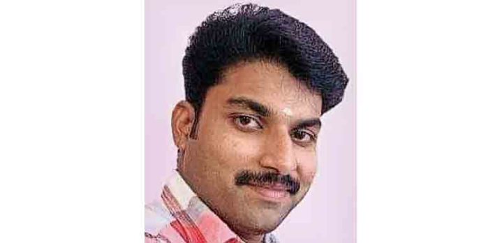 നീന്തല് പരിശീലനം നടത്തുന്നതിനിടെ യുവാവ് മുങ്ങിമരിച്ചു നീന്തല് പരിശീലനം നടത്തുന്നതിനിടെ യുവാവ് മുങ്ങിമരിച്ചു