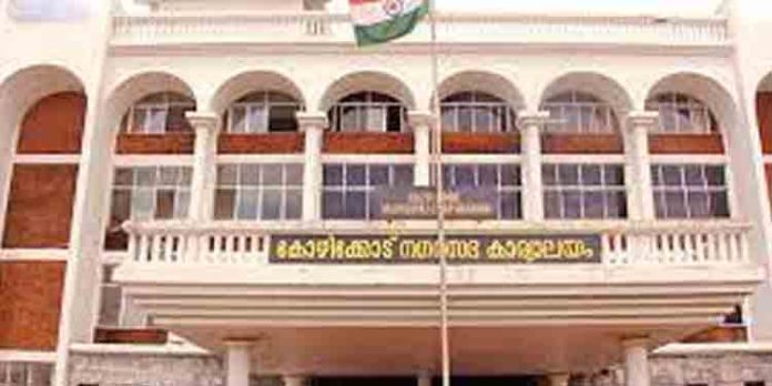 കെട്ടിടാനുമതി ക്രമക്കേട് കണ്ടെത്തിയ ഉദ്യോഗസ്ഥന് സസ്പെന്ഷനില് : ക്രമക്കേട് നടത്തിയ ജീവനക്കാരെ തിരിച്ചെടുത്തു കെട്ടിടാനുമതി ക്രമക്കേട് കണ്ടെത്തിയ ഉദ്യോഗസ്ഥന് സസ്പെന്ഷനില് : ക്രമക്കേട് നടത്തിയ ജീവനക്കാരെ തിരിച്ചെടുത്തു