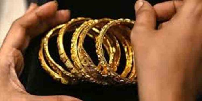 വിവാഹ വീട്ടില് നിന്ന കാണാതായ 30 പവന് ശുചിമുറിയില് നിന്ന് കണ്ടെത്തി വിവാഹ വീട്ടില് നിന്ന കാണാതായ 30 പവന് ശുചിമുറിയില് നിന്ന് കണ്ടെത്തി