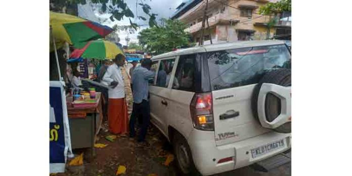 മുറുക്കാന് കടകള് പൂട്ടിക്കണo ; പഞ്ചായത്തിന്റെ ആവശ്യത്തോടു മുഖം തിരിച്ച് എക്സൈസ് മുറുക്കാന് കടകള് പൂട്ടിക്കണo ; പഞ്ചായത്തിന്റെ ആവശ്യത്തോടു മുഖം തിരിച്ച് എക്സൈസ്