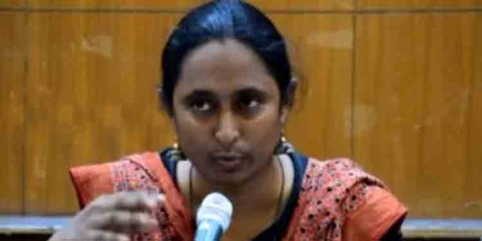 പോളിറ്റ് ബ്യൂറോ അംഗം കവിത കൃഷ്ണനെ പാര്ട്ടി സംഘടനാ ഭാരവാഹിത്വത്തില് നിന്നും നീക്കം ചെയ്തു പോളിറ്റ് ബ്യൂറോ അംഗം കവിത കൃഷ്ണനെ പാര്ട്ടി സംഘടനാ ഭാരവാഹിത്വത്തില് നിന്നും നീക്കം ചെയ്തു