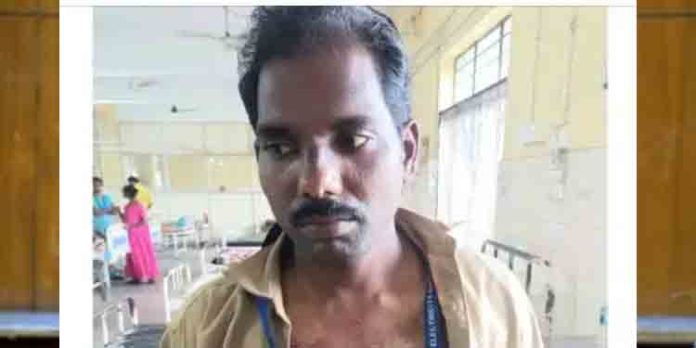 വൈദ്യുതി ബന്ധം വിച്ഛേദിക്കാന് ചെന്ന കെ.എസ്.ഇ.ബി ജീവനക്കാരനെ വീട്ടുടമയും ഭാര്യയും ചേര്ന്ന് കൊലപ്പെടുത്താന് ശ്രമം വൈദ്യുതി ബന്ധം വിച്ഛേദിക്കാന് ചെന്ന കെ.എസ്.ഇ.ബി ജീവനക്കാരനെ വീട്ടുടമയും ഭാര്യയും ചേര്ന്ന് കൊലപ്പെടുത്താന് ശ്രമം