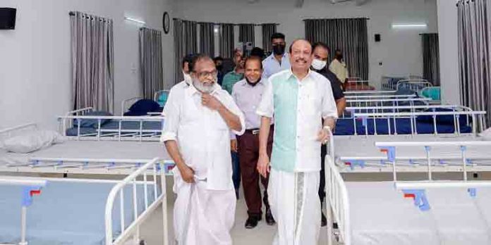 പത്തനാപുരം ഗാന്ധിഭവന് സന്ദര്ശിച്ച് എംഎ യൂസഫലി പത്തനാപുരം ഗാന്ധിഭവന് സന്ദര്ശിച്ച് എംഎ യൂസഫലി