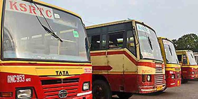 സിഗ്നല് തകരാര് കാരണം സംസ്ഥാനത്തെ ട്രെയിന് ഗതാഗതം തടസപ്പെടുന്ന സാഹചര്യത്തില് യാത്രക്കാര്ക്ക് കെ.എസ്.ആര്.ടി.സി അധിക സര്വീസുകള് ആരംഭിച്ചു സിഗ്നല് തകരാര് കാരണം സംസ്ഥാനത്തെ ട്രെയിന് ഗതാഗതം തടസപ്പെടുന്ന സാഹചര്യത്തില് യാത്രക്കാര്ക്ക് കെ.എസ്.ആര്.ടി.സി അധിക സര്വീസുകള് ആരംഭിച്ചു