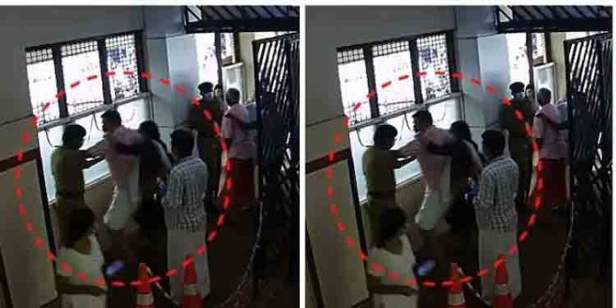 മെഡിക്കൽ കോളേജ് സുരക്ഷാ ജീവനക്കാരെ മർദിച്ച കേസ് : പ്രതികളായ ഡിവൈഎഫ്ഐ പ്രവർത്തകർ മുൻകൂർ ജാമ്യം തേടി കോടതിയിൽ മെഡിക്കൽ കോളേജ് സുരക്ഷാ ജീവനക്കാരെ മർദിച്ച കേസ് : പ്രതികളായ ഡിവൈഎഫ്ഐ പ്രവർത്തകർ മുൻകൂർ ജാമ്യം തേടി കോടതിയിൽ