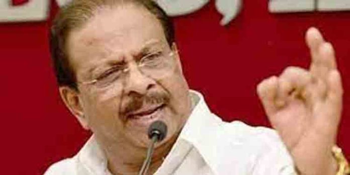 കോണ്ഗ്രസ് ഹൈക്കമാന്ഡിന് വിമര്ശനങ്ങളെ പേടിയാണോ? : കെ.സുധാകരന് കോണ്ഗ്രസ് ഹൈക്കമാന്ഡിന് വിമര്ശനങ്ങളെ പേടിയാണോ? : കെ.സുധാകരന്
