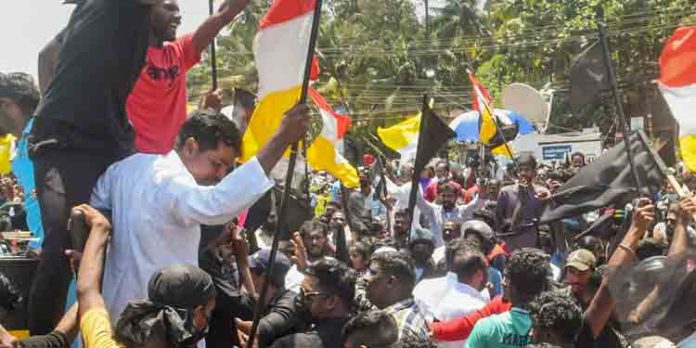 വിഴിഞ്ഞം തുറമുഖ ഉപരോധ സമരം ഇന്ന് 23ാം ദിനം ; സമരം കൂടുതൽ തീരദേശങ്ങളിലേക്ക് വ്യാപിപ്പിക്കുo വിഴിഞ്ഞം തുറമുഖ ഉപരോധ സമരം ഇന്ന് 23ാം ദിനം ; സമരം കൂടുതൽ തീരദേശങ്ങളിലേക്ക് വ്യാപിപ്പിക്കുo