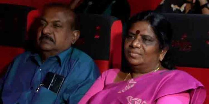 ഉള്ളില് തട്ടിയ ചിത്രം ; പാല്തു ജാന്വറിനെ പ്രശംസിച്ച് മന്ത്രി ചിഞ്ചുറാണി ഉള്ളില് തട്ടിയ ചിത്രം ; പാല്തു ജാന്വറിനെ പ്രശംസിച്ച് മന്ത്രി ചിഞ്ചുറാണി