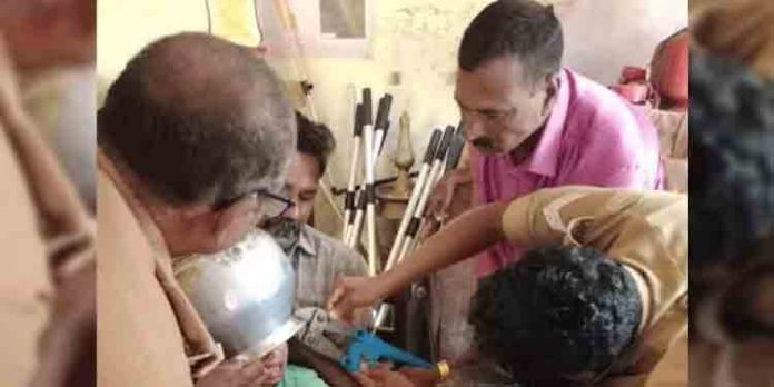 രണ്ട് വയസുകാരന്റെ തല കലത്തിനുള്ളില് കുടുങ്ങി ; അഗ്നിശമന സേന കലം മുറിച്ചു നീക്കി രണ്ട് വയസുകാരന്റെ തല കലത്തിനുള്ളില് കുടുങ്ങി ; അഗ്നിശമന സേന കലം മുറിച്ചു നീക്കി