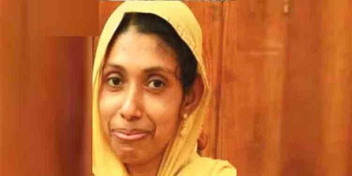 തുണി ഉണക്കുന്നതിനിടെ കോണിപ്പടിയില്നിന്ന് വീണു പരിക്കേറ്റ യുവതി മരിച്ചു തുണി ഉണക്കുന്നതിനിടെ കോണിപ്പടിയില്നിന്ന് വീണു പരിക്കേറ്റ യുവതി മരിച്ചു
