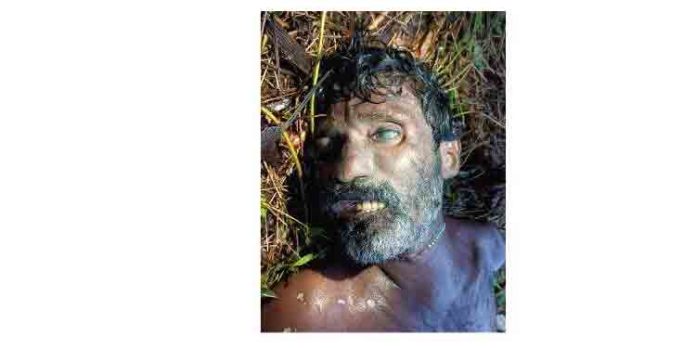 നെടുവത്തൂര് കിള്ളൂര് റെയില്വേ മേല്പ്പാലത്തിന് സമീപം അജ്ഞാന് മരിച്ച നിലയില് കാണപ്പെട്ട സംഭവം കൊലപാതകം നെടുവത്തൂര് കിള്ളൂര് റെയില്വേ മേല്പ്പാലത്തിന് സമീപം അജ്ഞാന് മരിച്ച നിലയില് കാണപ്പെട്ട സംഭവം കൊലപാതകം