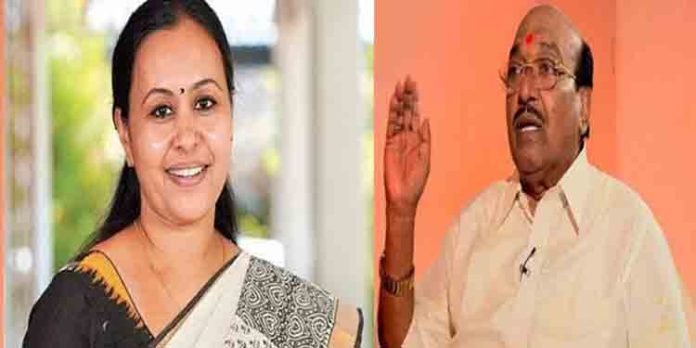 വീണാ ജോര്ജ്ജിനെ വേദിയിലിരുത്തി പുകഴ്ത്തി വെള്ളാപ്പള്ളി നടേശന് വീണാ ജോര്ജ്ജിനെ വേദിയിലിരുത്തി പുകഴ്ത്തി വെള്ളാപ്പള്ളി നടേശന്