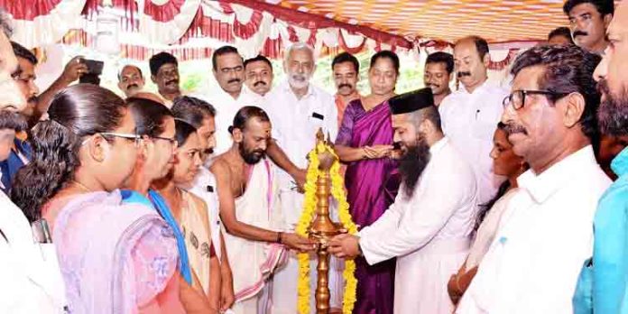 ചതയ ദീപം തെളിയിക്കൽ നടത്തി ചതയ ദീപം തെളിയിക്കൽ നടത്തി
