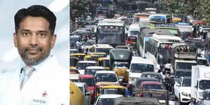 അടിയന്തിര ശസ്ത്രക്രിയ നടത്താന് കാറില്നിന്ന് ഇറങ്ങിയോടി ഡോക്ടര് അടിയന്തിര ശസ്ത്രക്രിയ നടത്താന് കാറില്നിന്ന് ഇറങ്ങിയോടി ഡോക്ടര്