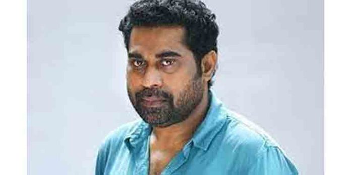 സുരാജ് വെഞ്ഞാറമൂടിന്റെ പരാമര്ശം മതവികാരം വ്രണപ്പെടുത്തുന്നു എന്ന് ആരോപിച്ച് പോലീസില് പരാതി സുരാജ് വെഞ്ഞാറമൂടിന്റെ പരാമര്ശം മതവികാരം വ്രണപ്പെടുത്തുന്നു എന്ന് ആരോപിച്ച് പോലീസില് പരാതി