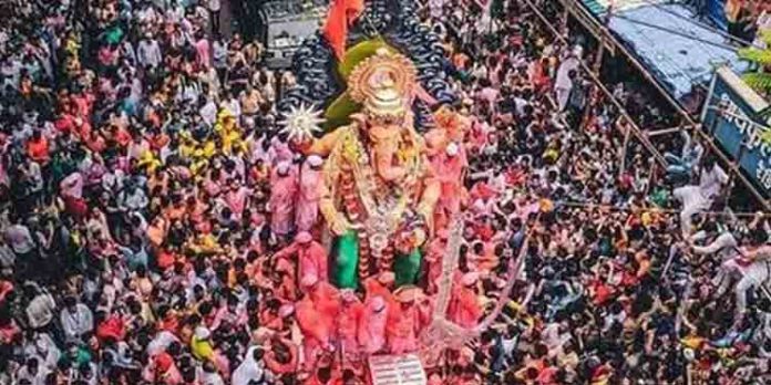 ഗണേശ വിഗ്രഹ നിമഞ്ജന ശോഭയാത്രയ്ക്കിടെ ഹിന്ദു വിശ്വാസികള്ക്ക് നേരെ മതതീവ്രവാദികളുടെ ആക്രമണം ഗണേശ വിഗ്രഹ നിമഞ്ജന ശോഭയാത്രയ്ക്കിടെ ഹിന്ദു വിശ്വാസികള്ക്ക് നേരെ മതതീവ്രവാദികളുടെ ആക്രമണം