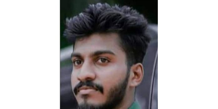 ഒരു ജീവന്കൂടി പൊലിഞ്ഞു : തെരുവുനായ കുറുകെ ചാടി പരുക്കേറ്റ യുവാവ് മരിച്ചു ഒരു ജീവന്കൂടി പൊലിഞ്ഞു : തെരുവുനായ കുറുകെ ചാടി പരുക്കേറ്റ യുവാവ് മരിച്ചു