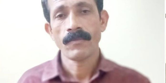 പ്ലസ് ടു വിദ്യാര്ത്ഥിനിയോട് അപമര്യാദയായി പെരുമാറിയ കേസില് സിപിഎം നേതാവ് അറസ്റ്റില് പ്ലസ് ടു വിദ്യാര്ത്ഥിനിയോട് അപമര്യാദയായി പെരുമാറിയ കേസില് സിപിഎം നേതാവ് അറസ്റ്റില്
