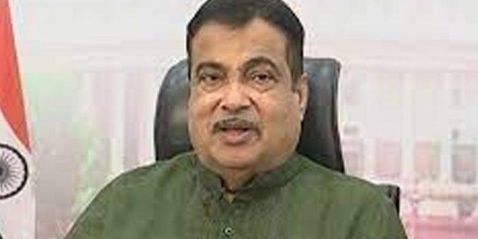 “ഇന്ത്യയിലെ പാവങ്ങളുടെ ജീവന് ഒരു വിലയുമില്ലേ..?” കാര് നിര്മ്മാതാക്കളോട് കേന്ദ്രമന്ത്രി! “ഇന്ത്യയിലെ പാവങ്ങളുടെ ജീവന് ഒരു വിലയുമില്ലേ..?” കാര് നിര്മ്മാതാക്കളോട് കേന്ദ്രമന്ത്രി!