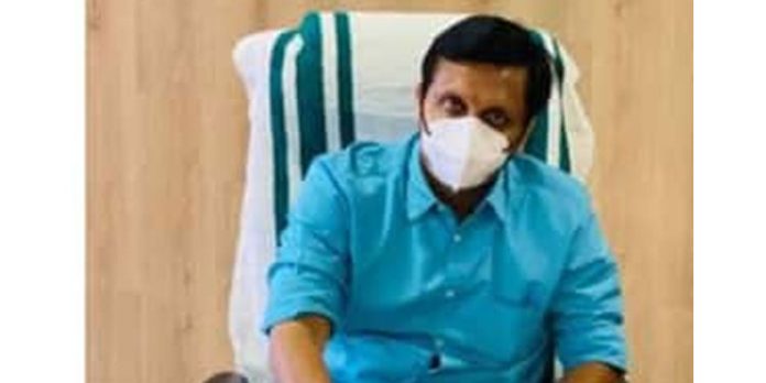 റോഡുകളുടെ തകര്ച്ച ; ഉദ്യോഗസ്ഥ കരാർ കൂട്ടുകെട്ടുണ്ട് , അവരെ അമിതലാഭം കൊയ്യാൻ അനുവദിക്കില്ല : മന്ത്രി മുഹമ്മദ് റിയാസ് റോഡുകളുടെ തകര്ച്ച ; ഉദ്യോഗസ്ഥ കരാർ കൂട്ടുകെട്ടുണ്ട് , അവരെ അമിതലാഭം കൊയ്യാൻ അനുവദിക്കില്ല : മന്ത്രി മുഹമ്മദ് റിയാസ്