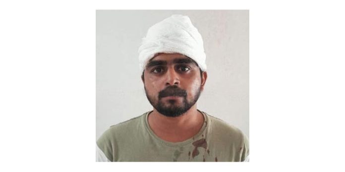 കാര് യാത്രക്കാരെ തട്ടിക്കൊണ്ടുപോയതായി പരാതി കാര് യാത്രക്കാരെ തട്ടിക്കൊണ്ടുപോയതായി പരാതി