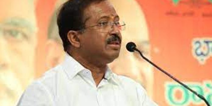 ഗവര്ണര് സര്ക്കാരിന്റെ കണ്ണിലെ കരടാണെന്ന് കേന്ദ്രമന്ത്രി വി. മുരളീധരന് ഗവര്ണര് സര്ക്കാരിന്റെ കണ്ണിലെ കരടാണെന്ന് കേന്ദ്രമന്ത്രി വി. മുരളീധരന്
