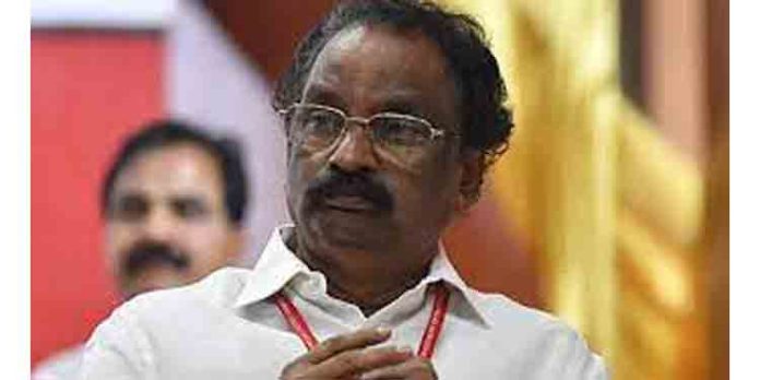 ആര്എസ്എസ്സുകാരനാണെന്ന് പറയാനാണോ ഗവര്ണര് വാര്ത്താ സമ്മേളനം നടത്തിയതെന്ന് ബാലന് ആര്എസ്എസ്സുകാരനാണെന്ന് പറയാനാണോ ഗവര്ണര് വാര്ത്താ സമ്മേളനം നടത്തിയതെന്ന് ബാലന്